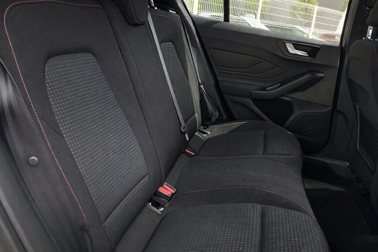 Ford Focus 1.0 Ecoboost MHEV 92kW ST-Line