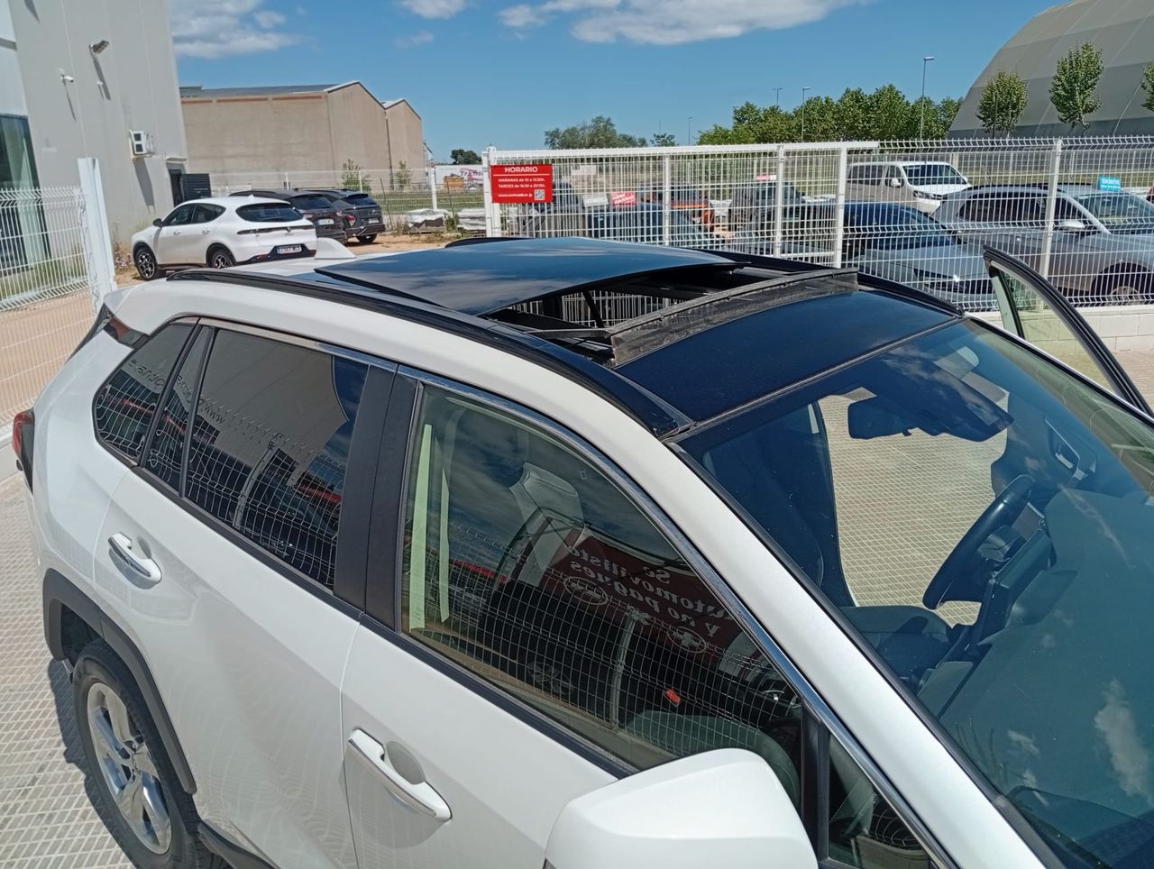 Toyota Rav4 2.5l 220H Luxury