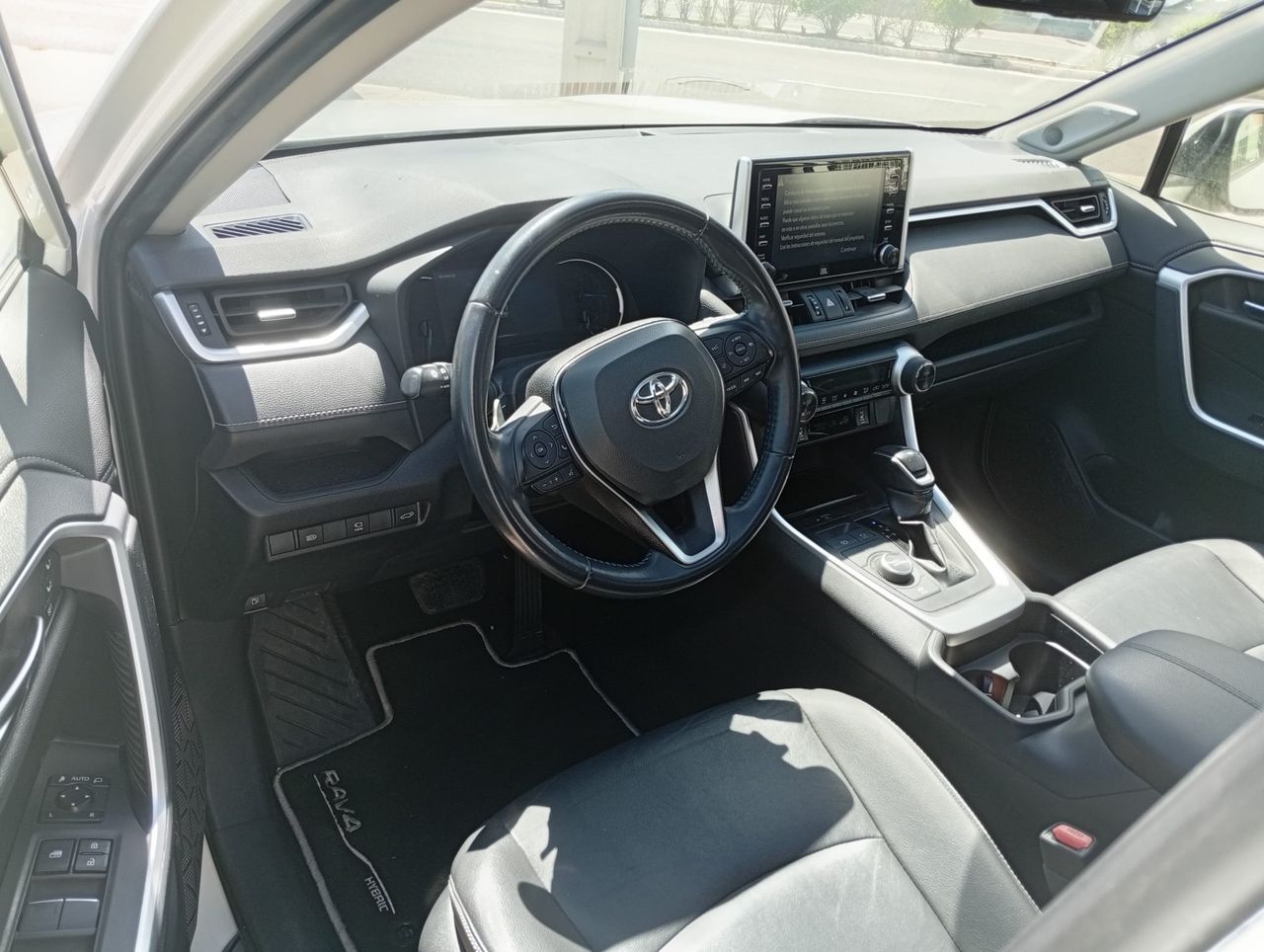 Toyota Rav4 2.5l 220H Luxury
