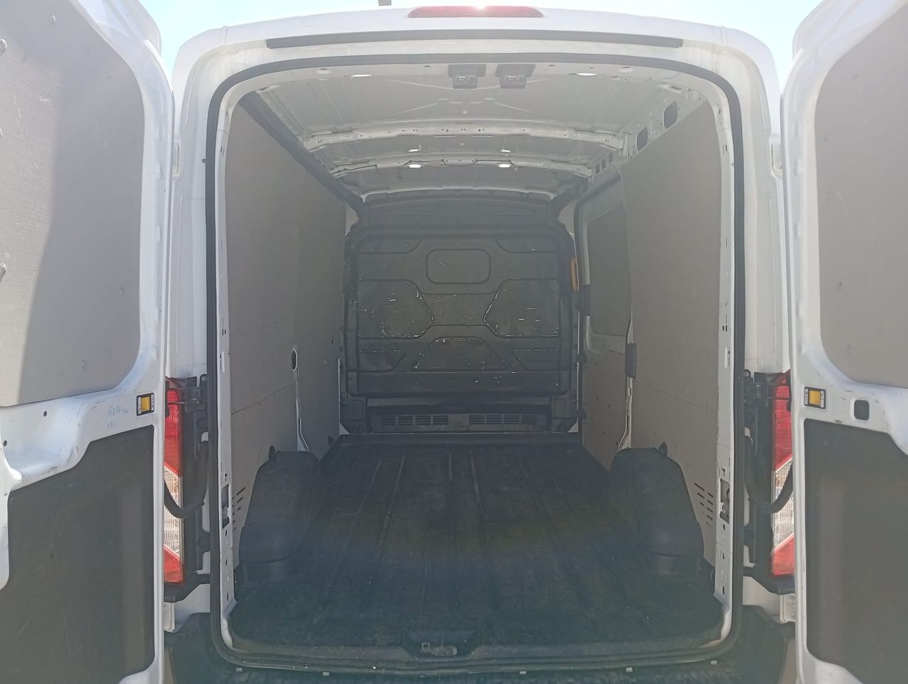 Ford Transit 2.0 dci 130CV L2H2