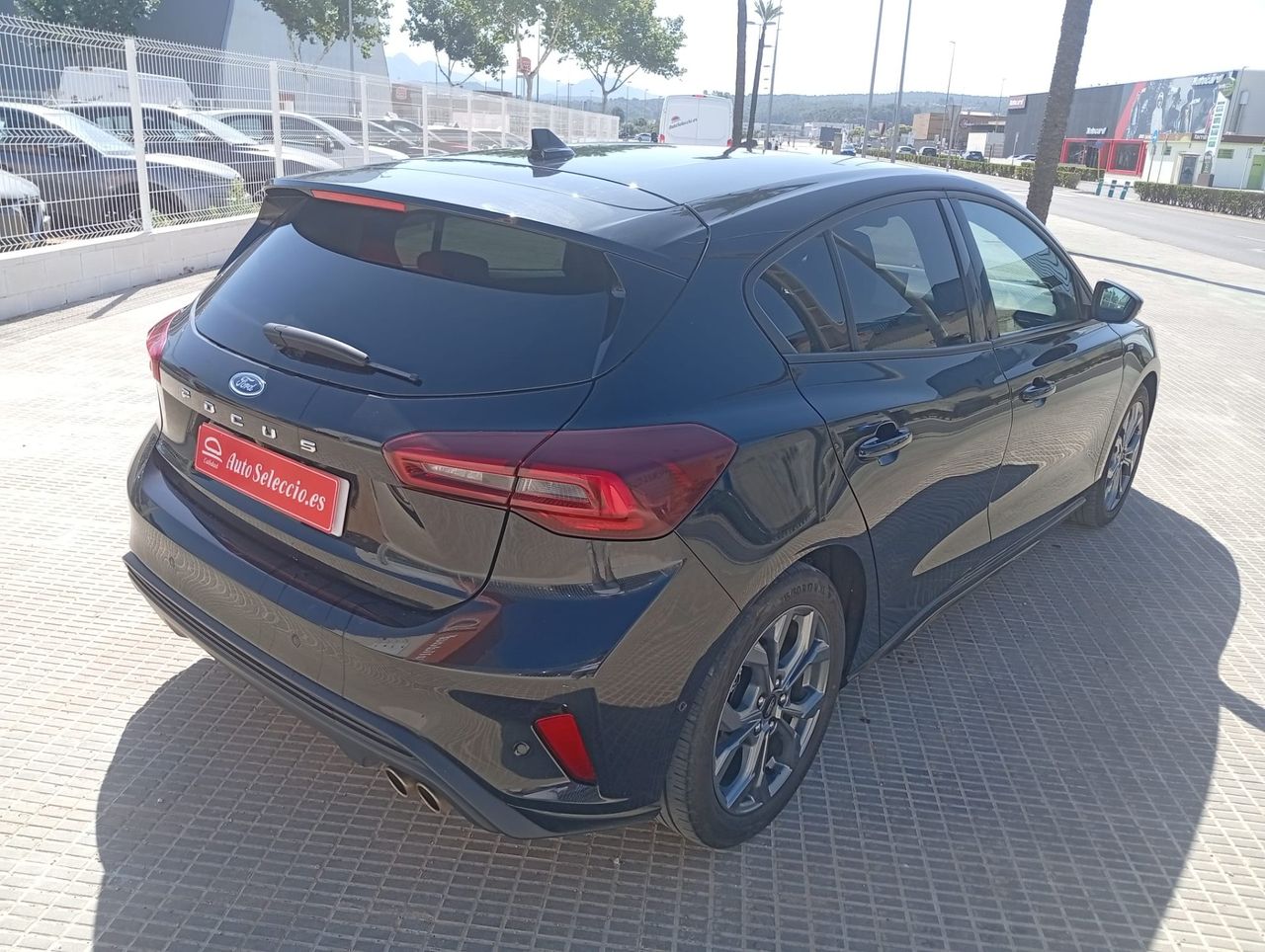 Ford Focus 1.0 Ecoboost MHEV 114kW ST-Line Auto