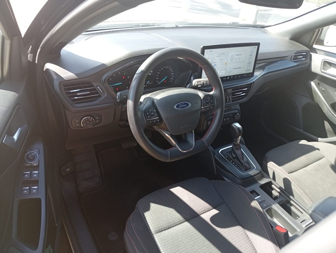 Ford Focus 1.0 Ecoboost MHEV 114kW ST-Line Auto