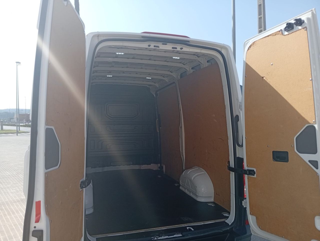 Volkswagen Crafter 2.0 L3H2 140CV