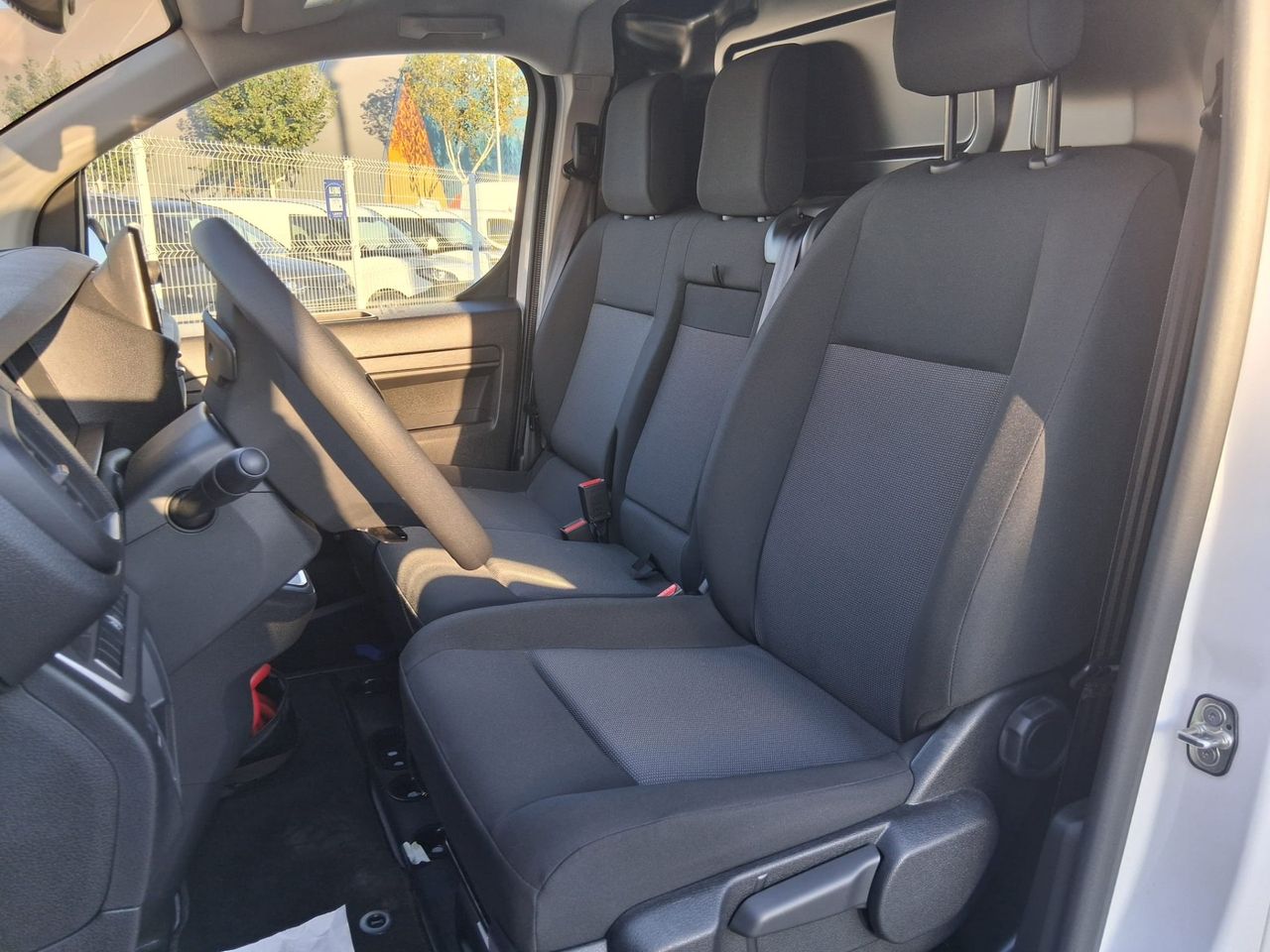 Peugeot e-Expert 75KW 136CV
