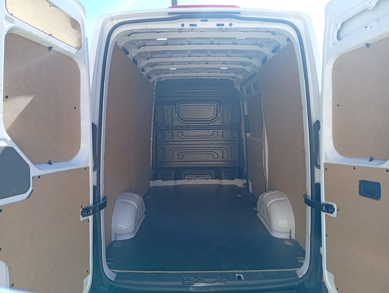 Volkswagen Crafter 2.0 L3H2 140CV