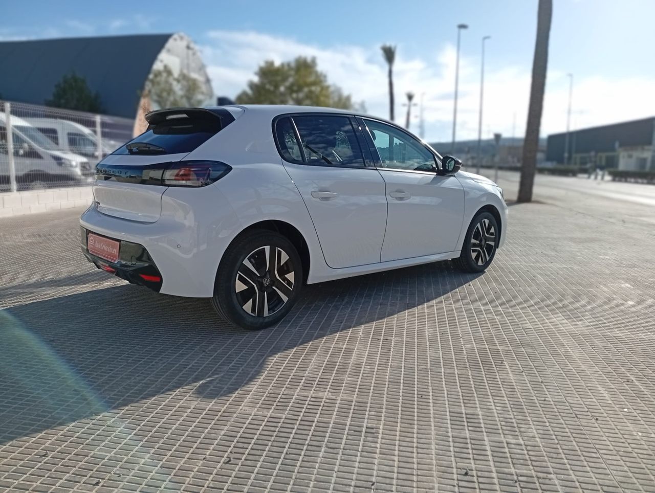 Peugeot 208 Allure Gasolina 100 S&S 6 Vel. MAN