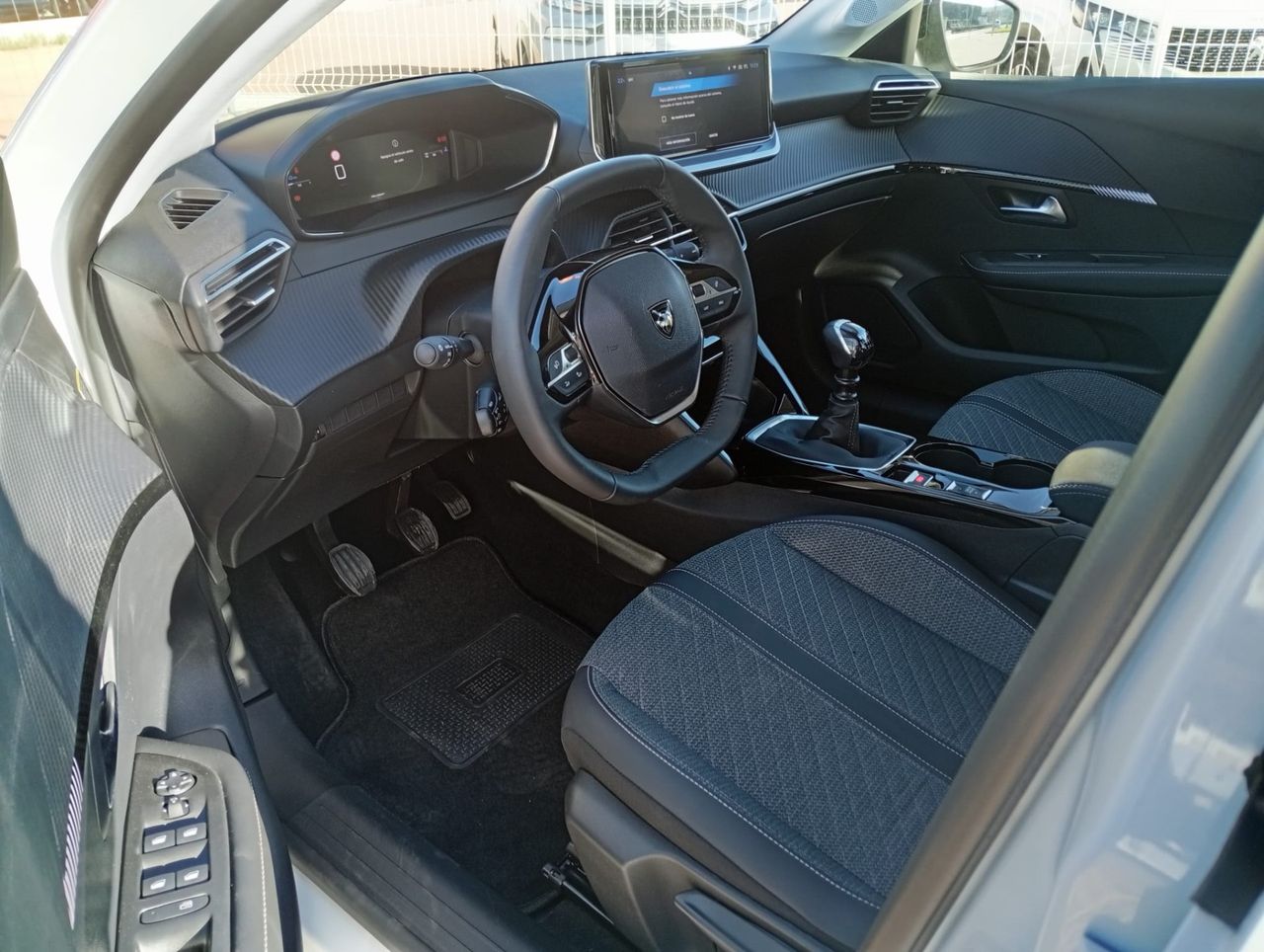 Peugeot 208 Allure Gasolina 100 S&S 6 Vel. MAN