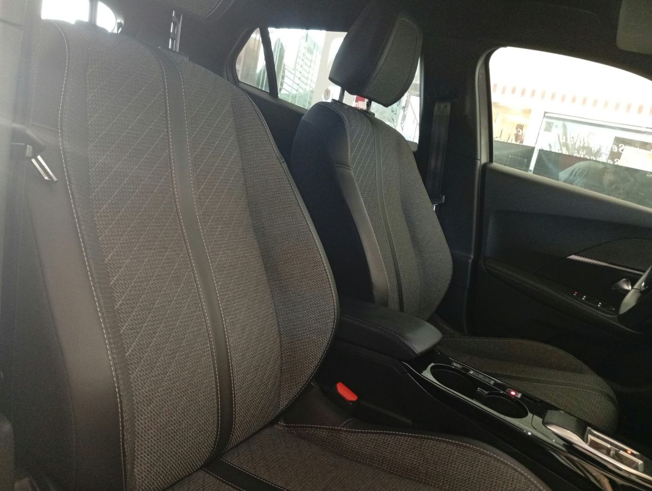 Peugeot 2008 N2008 Allure Hybrid 145 eDCS6