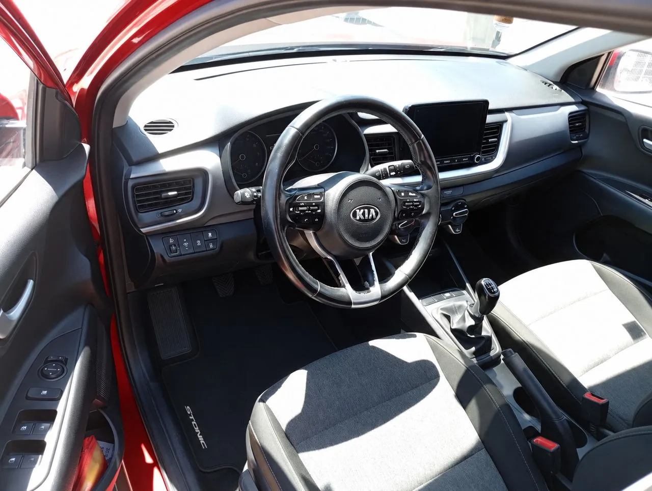 Kia Stonic 1.0 T-GDi 74kW (100CV) MHEV iMT Concept