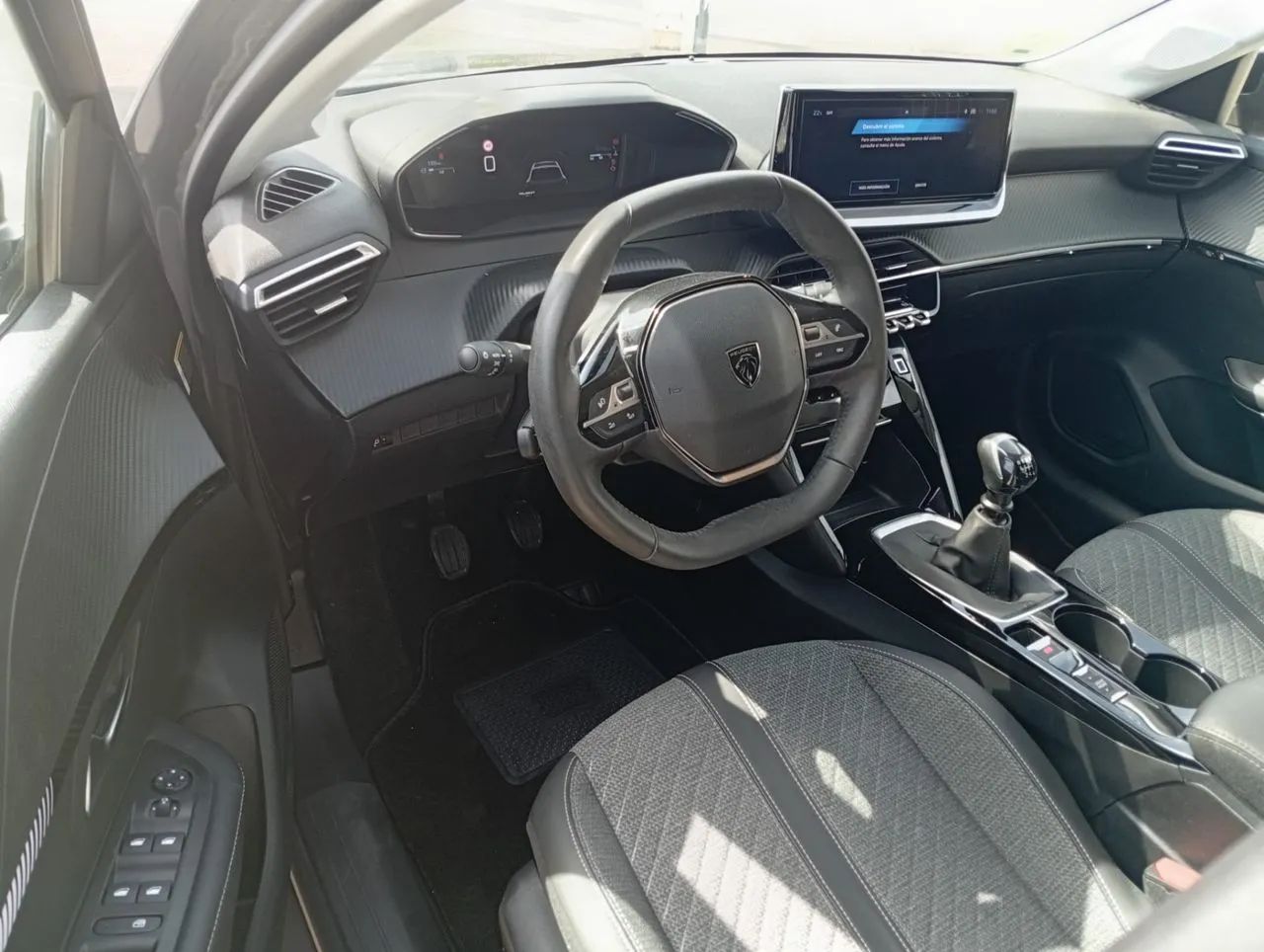 Peugeot 208 Allure Puretech 100